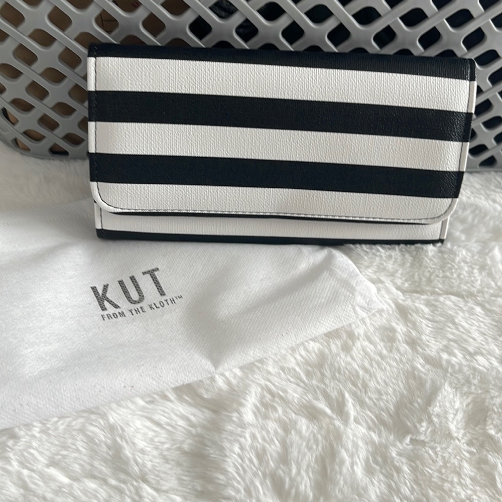 New Kut from Kloth Black and White Striped Wallet